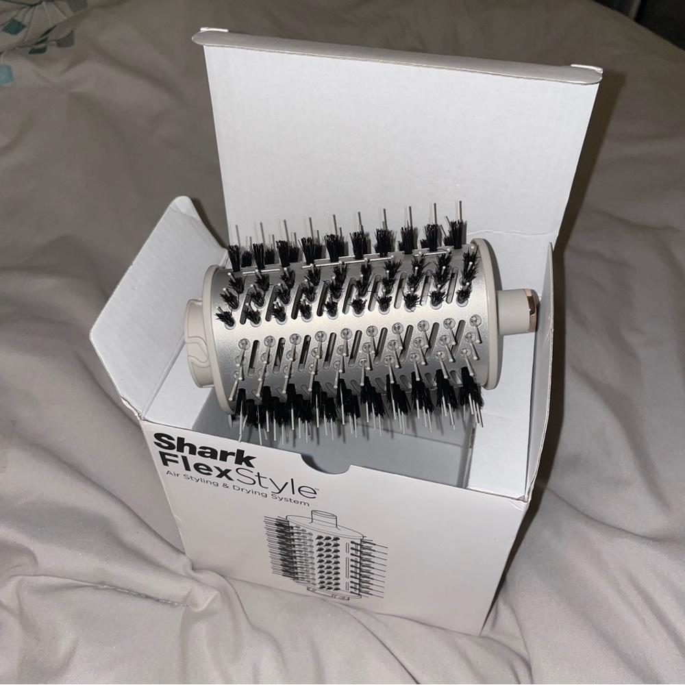 Shark FlexStyle Oval Brush attachment